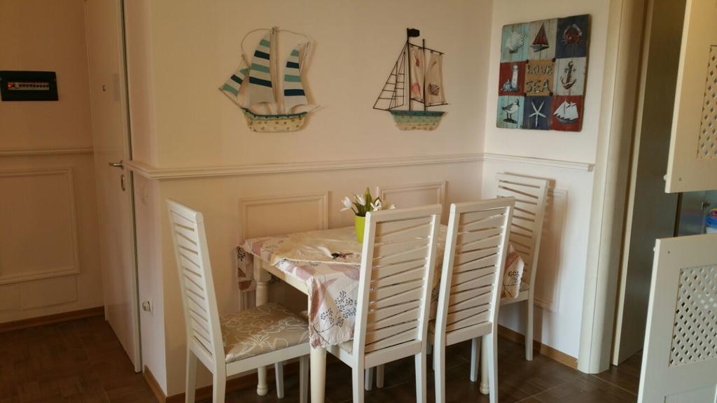 דורס Laura'S Home מראה חיצוני תמונה